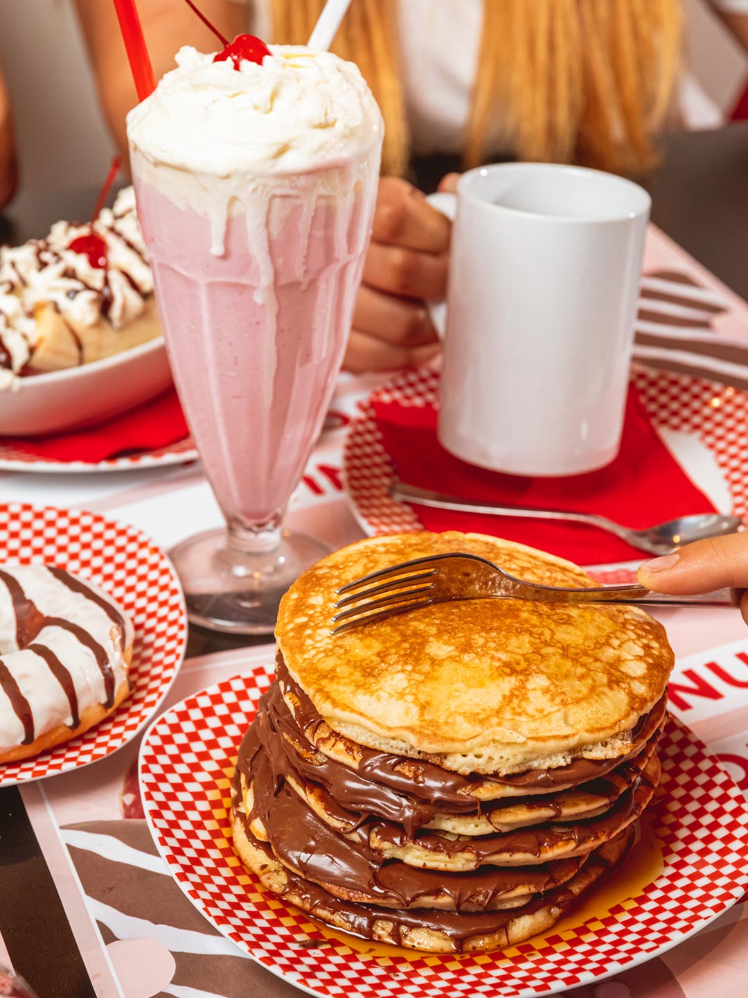 Milkshake and nutella pancakes